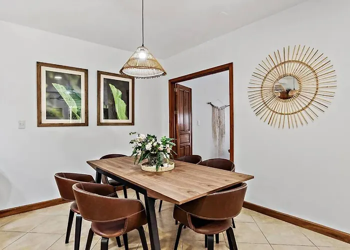 Bla1 3 Bedroom With Direct Access *